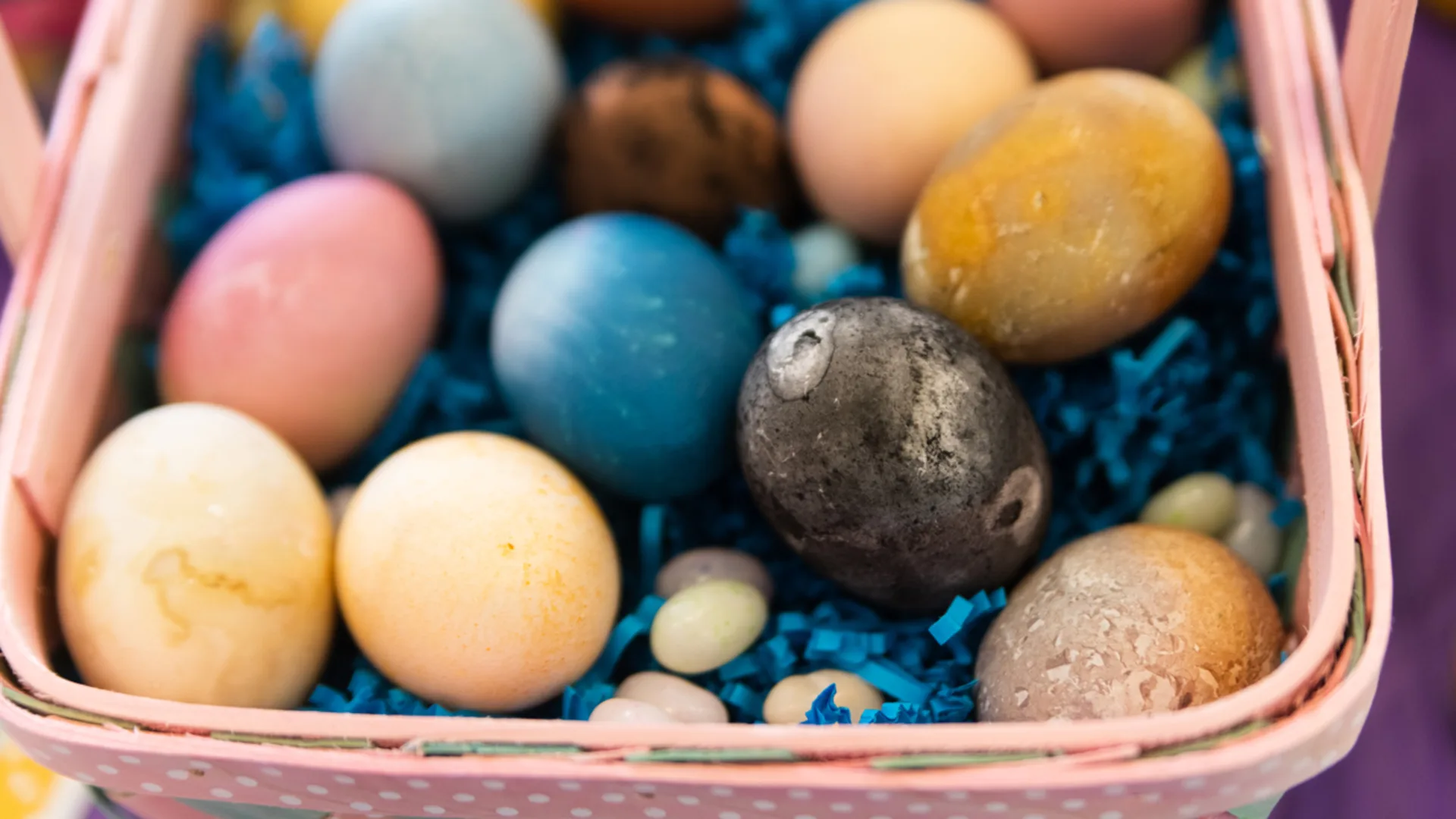 Why people are ditching plastic eggs this Easter…
