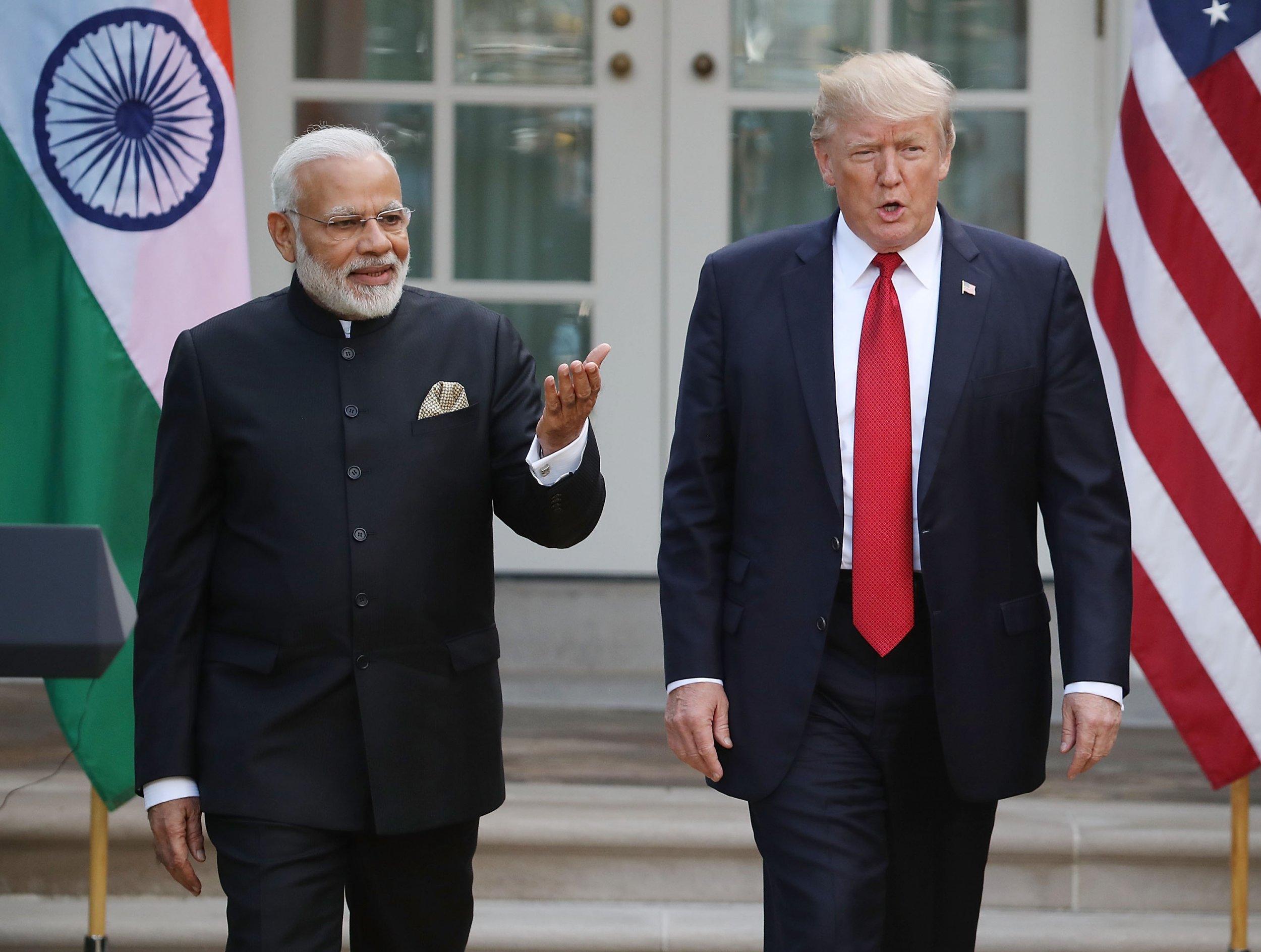 Trump slaps 50% tariff on India over Russian Oil!