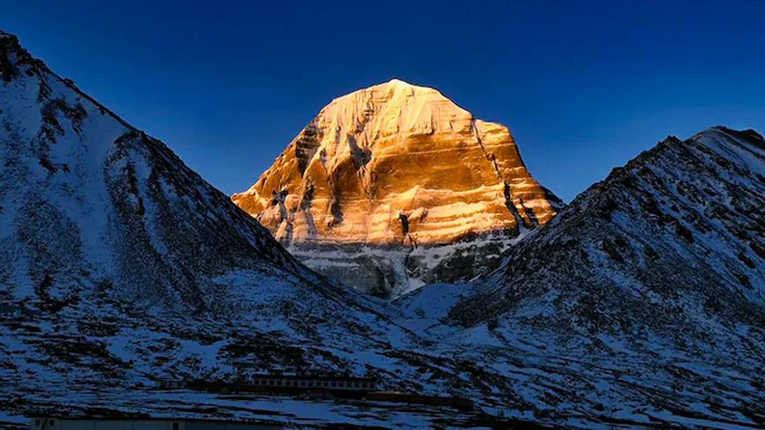 33 Pilgrims Start Kailash Manasarovar Yatra from Nathula!