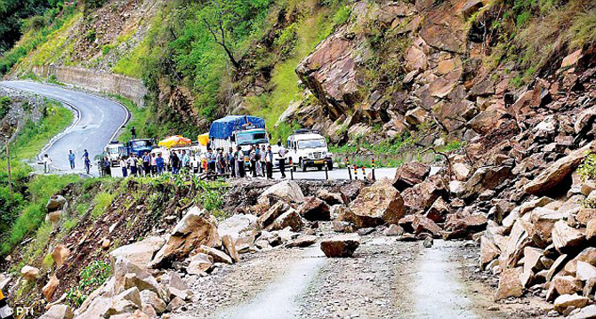 Swift Action Saves Pilgrims at Kedarnath Trek