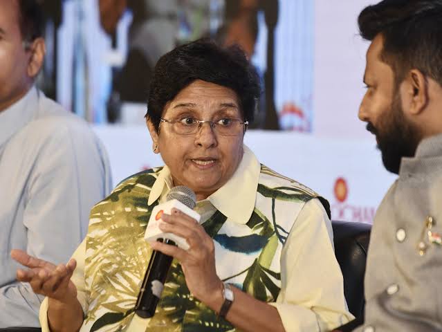 Breathe the Same Air: Bedi Bids to Ban Purifiers in Govt Offices!