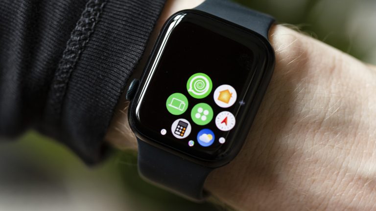Meta brings full-featured WhatsApp App to Apple Watch!