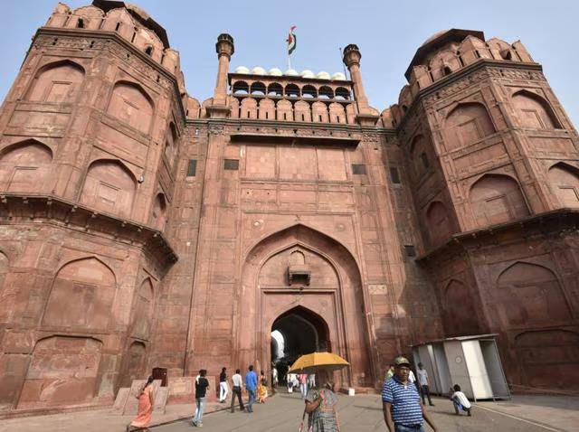 Mirrored Mughal Roads: Lahori Gate and Delhi Gate Explained!