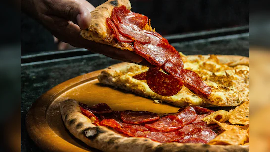 Pentagon Pizza Index surges amid Trump death rumors!