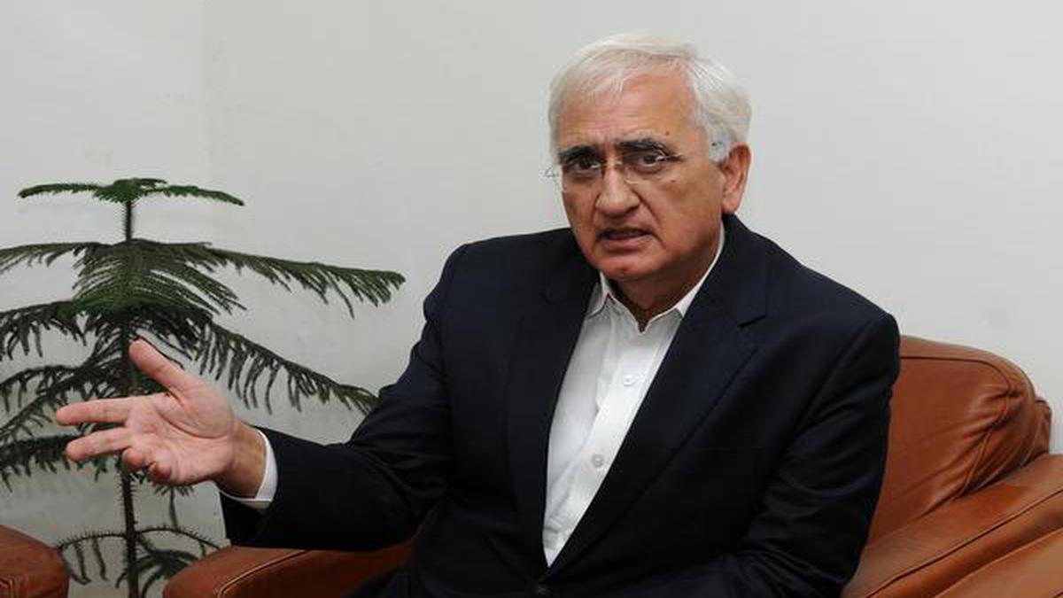 Salman Khurshid shocks Congress with article 370 support!
