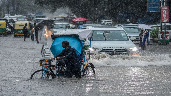 Delhi’s Raksha Bandhan turns into rain chaos - orange alert issued!