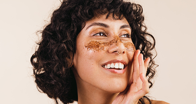 Glowing skin in 10 minutes  Try these 5 homemade scrubs!