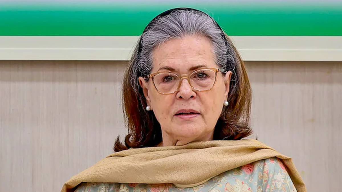 Sonia Gandhi criticizes PM Modi's silence on Gaza civilian deaths!