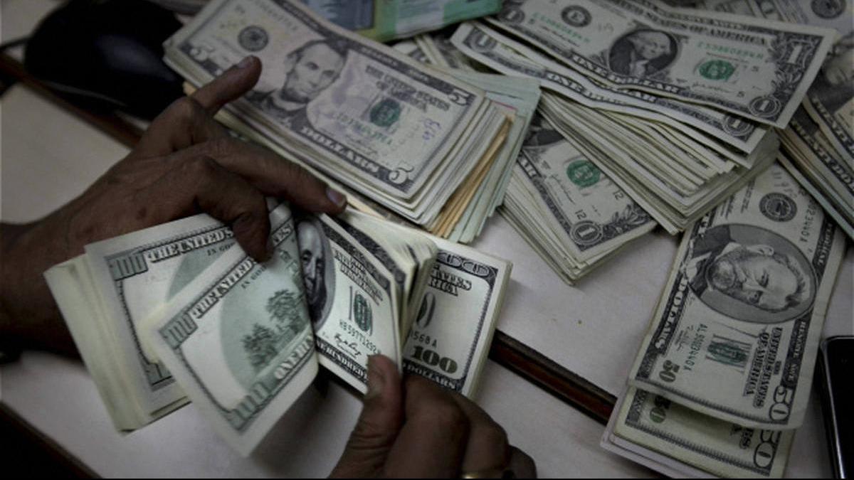 India’s Forex Reserves Post Sharpest Weekly Decline in Over a Year, Falling $11.68 Billion!