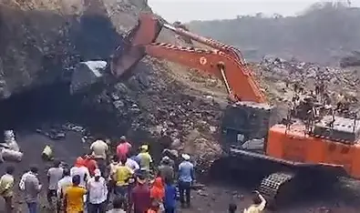 Jharkhand Illegal Mine Collapse: 5 Dead, Several Feared Trapped in Ramgarh's Karma Project!