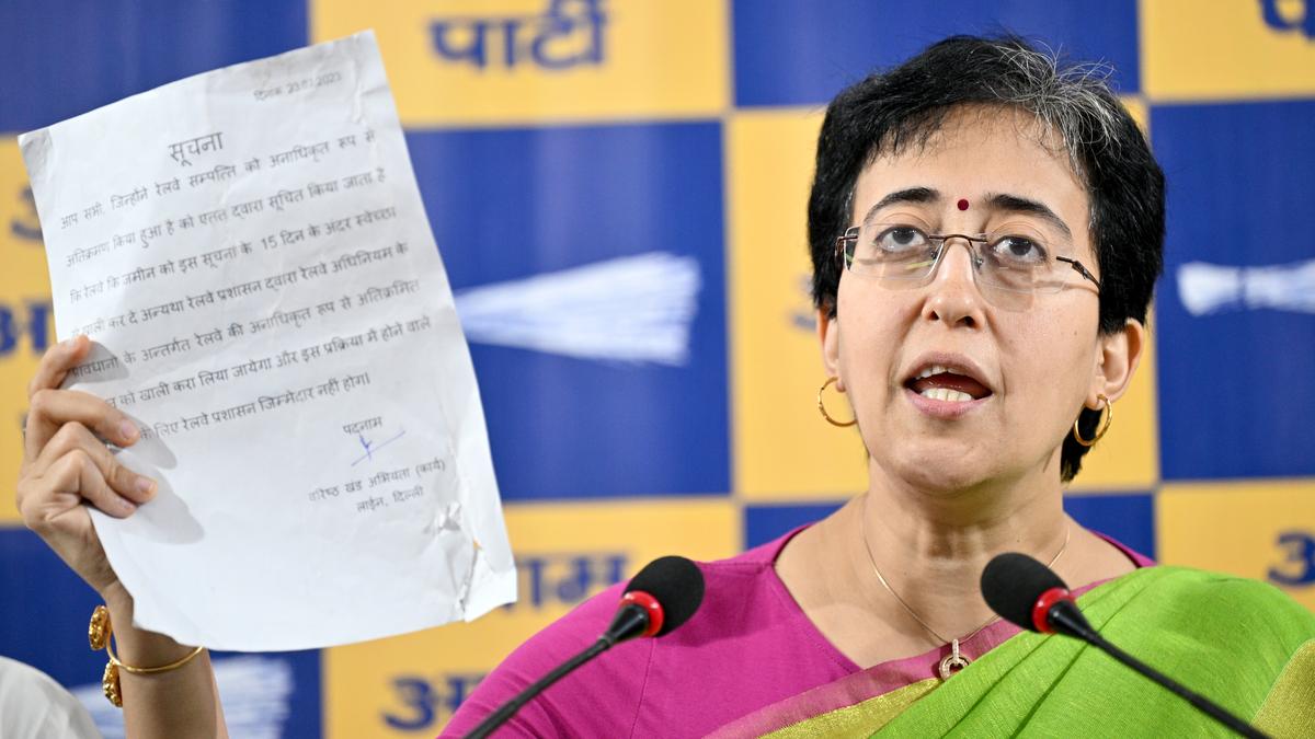 AAP alleges slum demolition notices issued in Shalimar Bagh & Shahdara!
