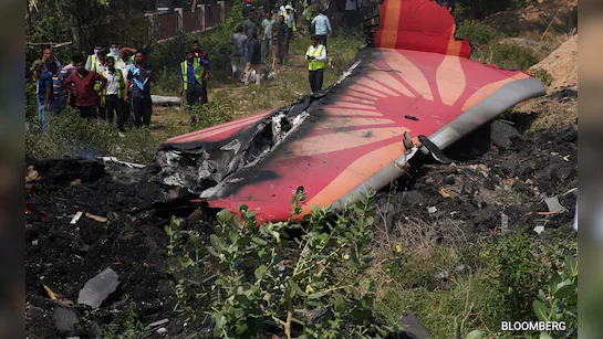 Cockpit audio reveals confusion before Air India crash!