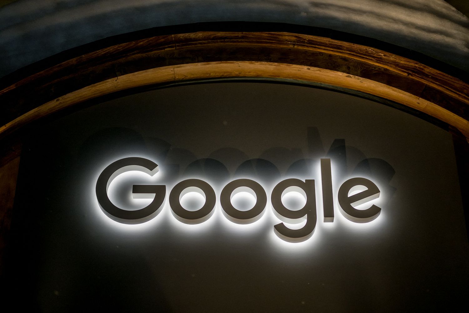 Learn AI for free: Google introduces five Online Training Courses!