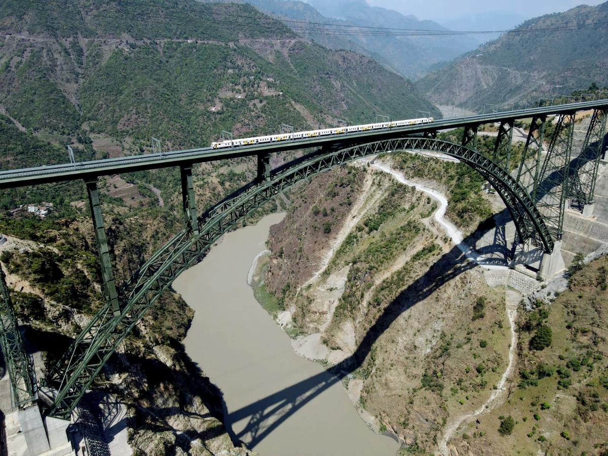 How Chenab railway project team tackled construction challenges?